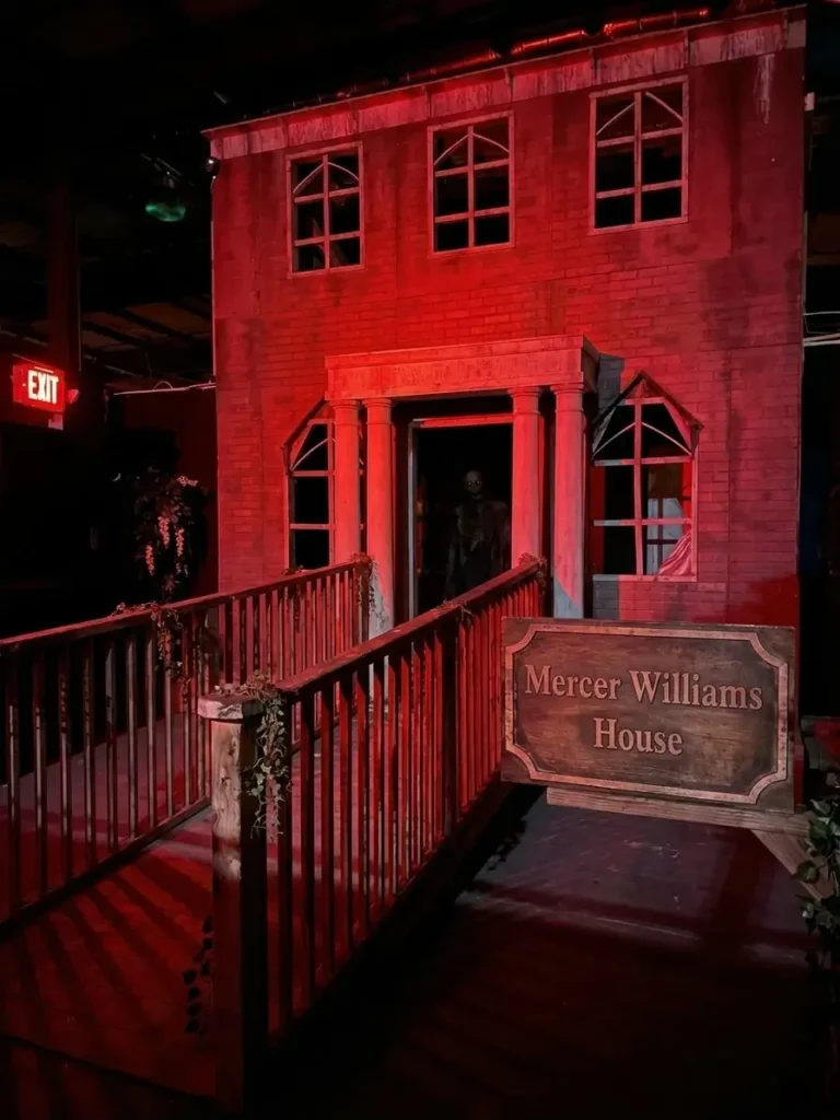 haunted places to stay in savannah ga