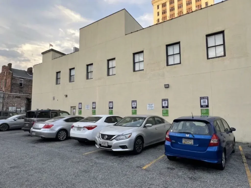 parking in downtown savannah ga