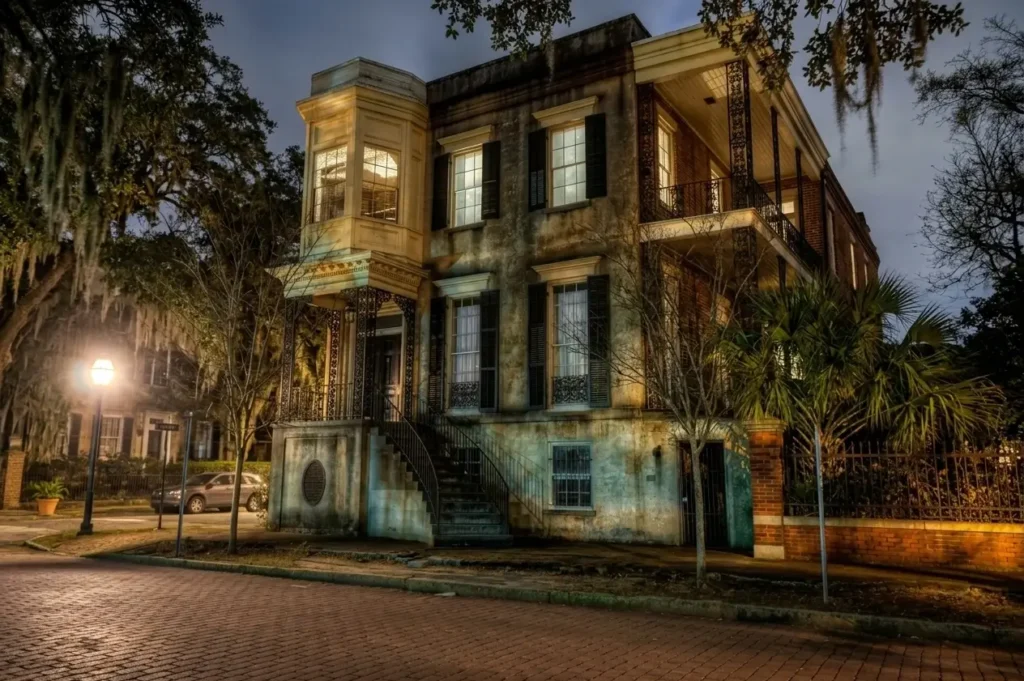 savannah haunted house